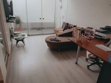 OCASION VENDO DPTO. TRIPLEX + AIRES + ESTACIONAMIENTO SAN ROQUE SURCO