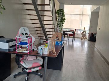 OCASION VENDO DPTO. TRIPLEX + AIRES + ESTACIONAMIENTO SAN ROQUE SURCO