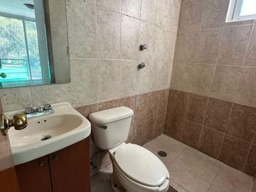 DEPARTAMENTO EN SEGUNDO NIVEL EN COLONIA SAN SIMÓN TICUMAC, ALCALDÍA BENITO JUÁREZ, CDMX