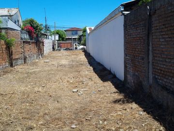 Se vende terreno urbano a 3 cuadras de plaza de Linares