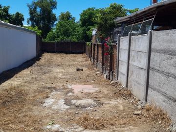 Se vende terreno urbano a 3 cuadras de plaza de Linares