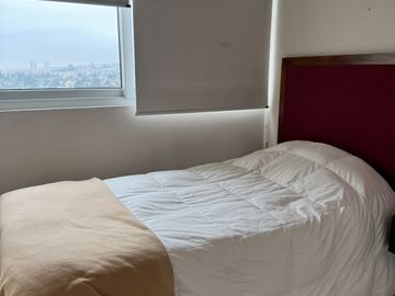 Se vende por viaje departamento 2 d, 2 baños, edifico full