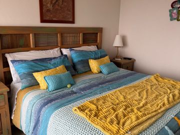 Se vende por viaje departamento 2 d, 2 baños, edifico full