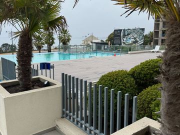 Se vende por viaje departamento 2 d, 2 baños, edifico full