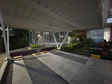 Venta Hermosa Casa Amoblada en Altos de Guadalupe, Cali