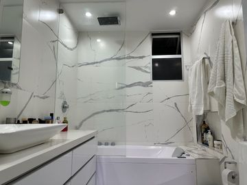 Venta Hermosa Casa Amoblada en Altos de Guadalupe, Cali