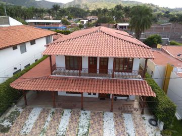 CASA CAMPESTRE EN CONJUNTO CERRADO EN ANDALUCÍA - VALLE DEL CAUCA