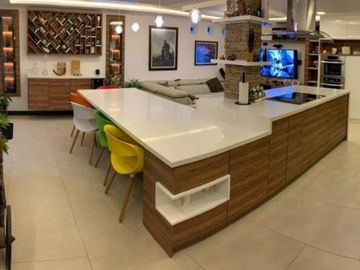 VENDO CASA URBANIZACIÓN TANDA NAYÓN QUITO