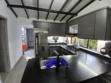 Venta hermosa Casa Barrio Machado, Copacabana Antioquia.