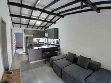 Venta hermosa Casa Barrio Machado, Copacabana Antioquia.