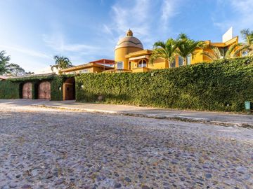 Villa en venta en Las Gaviotas, Puerto Vallarta.