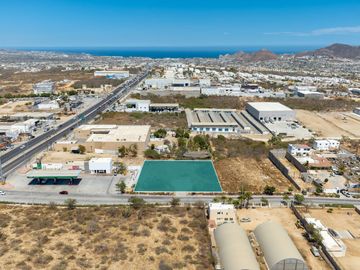 PREVENTA LOCALES por Avenida Jacarandas CSL rumbo al campo de golf de Quivira