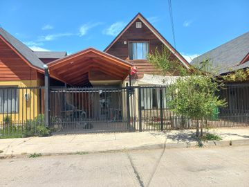 Se vende casa de 3 dormitorios en Linares