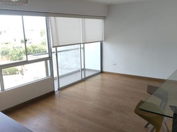 Alquiler De Departamento En Barrio Médico Limite Con Miraflores (100 M2)