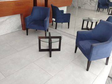 Alquiler De Departamento En Barrio Médico Limite Con Miraflores (100 M2)