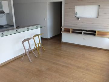 Alquiler De Departamento En Barrio Médico Limite Con Miraflores (100 M2)