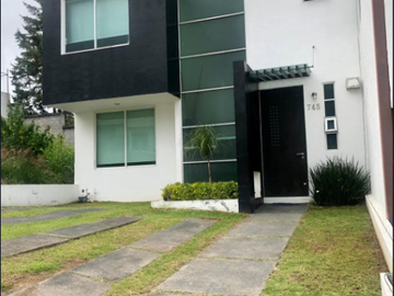 Venta de casa en Altozano