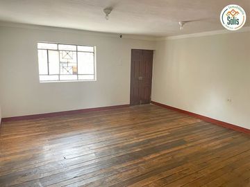 ALQUILA CASA DE 2 PISOS JIRON MIGUEL IGLESIAS, CAJAMARCA