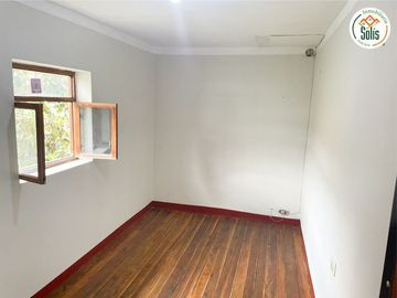 ALQUILA CASA DE 2 PISOS JIRON MIGUEL IGLESIAS, CAJAMARCA