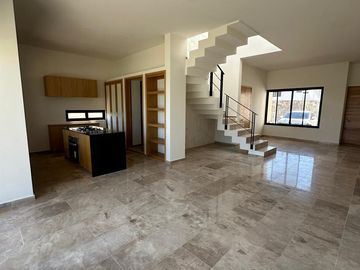 Casa Lake front en venta en El Encanto en Chapala