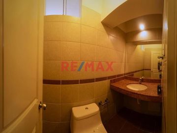 Exclusivo Departamento 2Do Piso En Surco 120M2