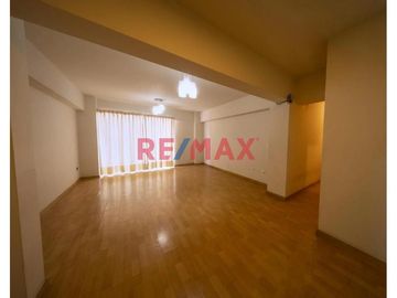 Exclusivo Departamento 2Do Piso En Surco 120M2