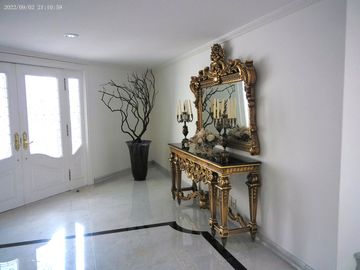 Satelite. Bella y Enorme Mansión, Elegancia, Comodidad