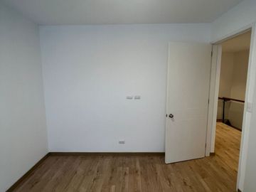 Vive con estilo en moderno departamento dúplex vista exterior en Miraflores