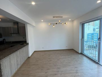 Vive con estilo en moderno departamento dúplex vista exterior en Miraflores