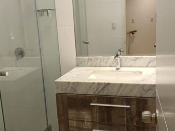 Vive con estilo en moderno departamento dúplex vista exterior en Miraflores