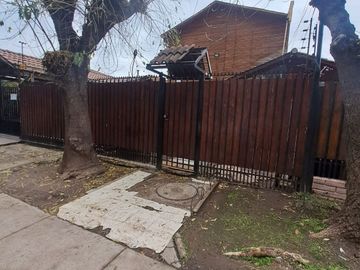 Se Vende Casa 137 M2, Parque Versalles I, Maipú- Pajaritos