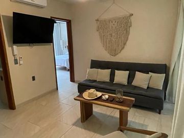 Depa 2 recs amueblado y decorado en Tulum: 2 albercas y áreas verdes.