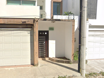 CASA A LA VENTA EN CIUDAD DEL CARMEN, CAMPECHE, REMATE ADJUDICADO