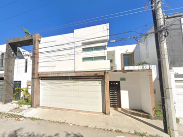 CASA A LA VENTA EN CIUDAD DEL CARMEN, CAMPECHE, REMATE ADJUDICADO