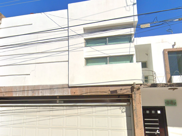 CASA A LA VENTA EN CIUDAD DEL CARMEN, CAMPECHE, REMATE ADJUDICADO