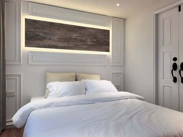 Luxury Condo for Sale in the Heart of Nimman, Soi 12 Ruen Come Tower Condo