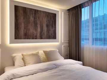 Luxury Condo for Sale in the Heart of Nimman, Soi 12 Ruen Come Tower Condo