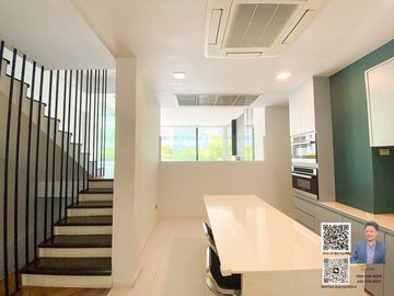 Corner Home Office for Sale with 8 Parking Spaces, Modern Design, and Swimming Pool in Thonglor