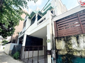 ขายทาวน์เฮาส์ 3 ชั้น 20 ตารางวา ซอยสุขุมวิท 65 ถนนสุขุมวิท