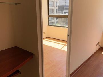 Por viaje se vende Depto. 1 dormitorio, San Francisco, Santiago