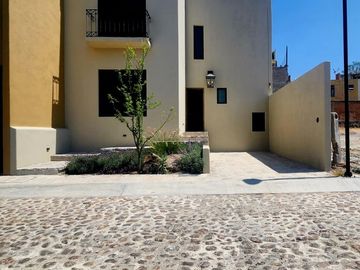 Casa. Privada Del Valle