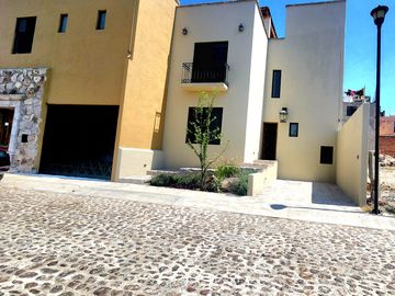 Casa. Privada Del Valle