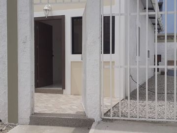 En Venta Casa con Jacuzzi Salinas Costa de Oro con calles asfaltadas