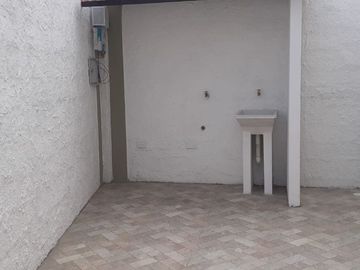 En Venta Casa con Jacuzzi Salinas Costa de Oro con calles asfaltadas