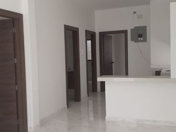 En Venta Casa con Jacuzzi Salinas Costa de Oro con calles asfaltadas