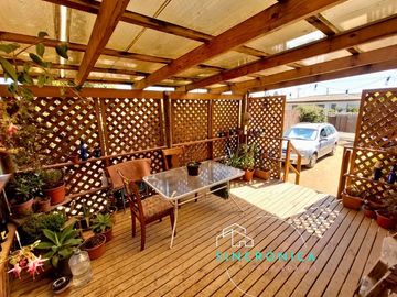 SE VENDE CASA CON GRAN OPORTUNIDAD DE RENTABILIZAR... OFERTA!!