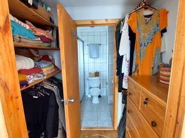 SE VENDE CASA CON GRAN OPORTUNIDAD DE RENTABILIZAR... OFERTA!!