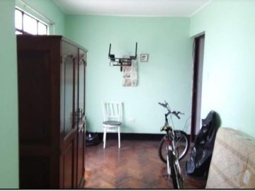VENTA CASA CALLAO PARA INVERSIONISTAS CONSTRUCTORES FAMILIA NUMEROSA