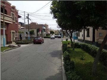 VENTA CASA CALLAO PARA INVERSIONISTAS CONSTRUCTORES FAMILIA NUMEROSA