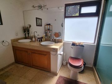 CASA FUNCIONAL Y PRÁCTICA EN VENTA, CENTRO DE AVANDARO